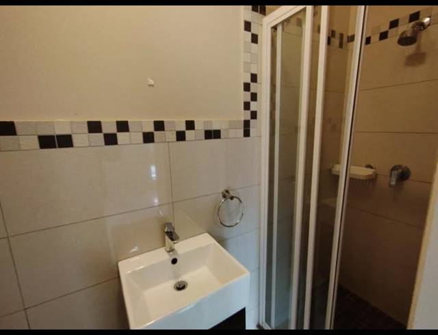 2 BEDROOM PROPERTY TO RENT IN UMHLANGA RIDGE